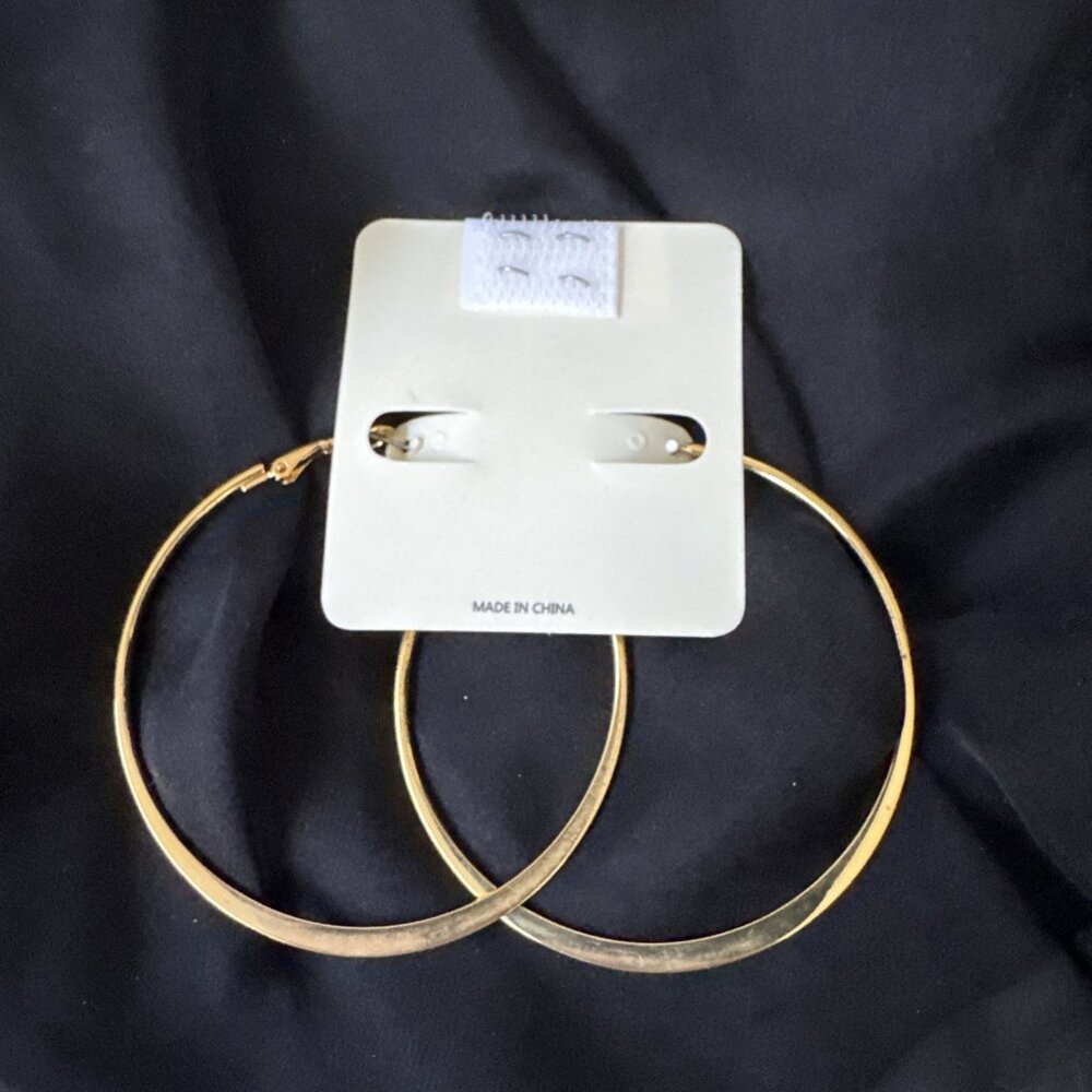 Lovely Big 2.5" Gold Thin Flat Hoop Earrings NEW - Picture 6 of 7